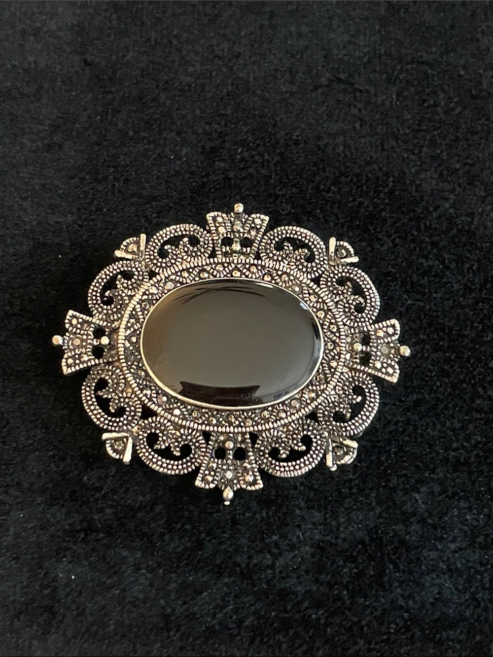 Vintage-Style Black Onyx Silver Filigree Brooch